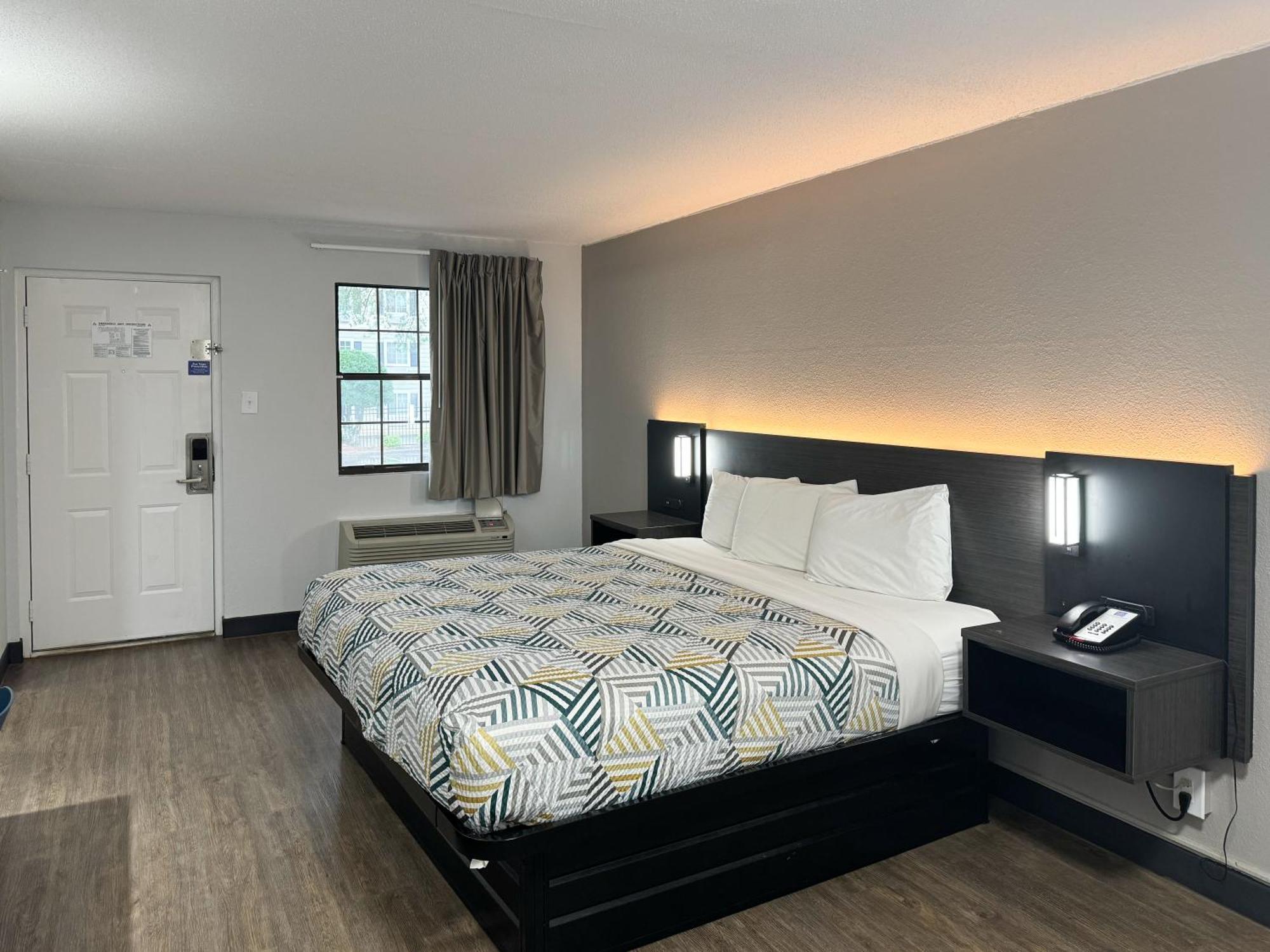 Motel 6 Huntsville Al University Dr. 외부 사진